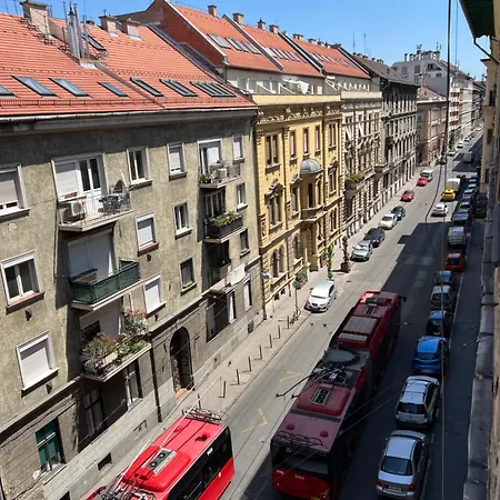 Apartament Bella - A Cozy In The Center *